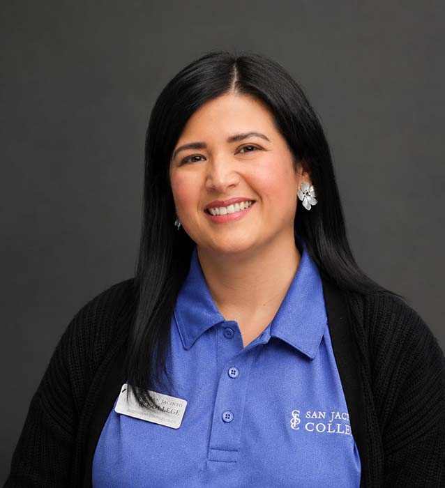 Amanda, Outreach Advisor