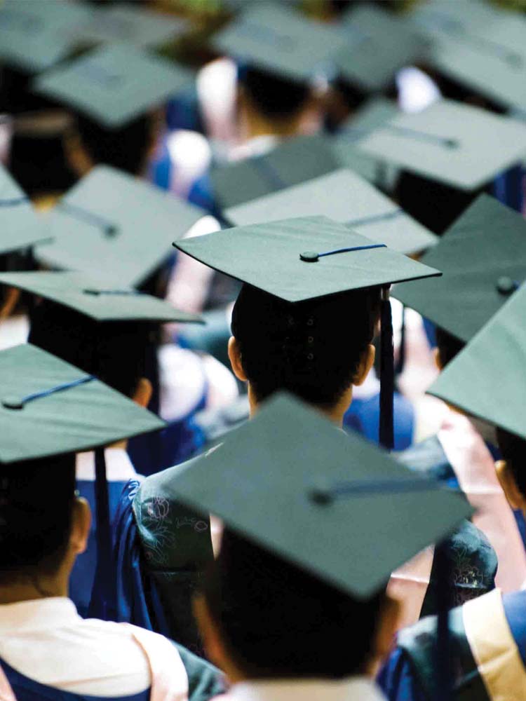 San Jacinto College Graduates