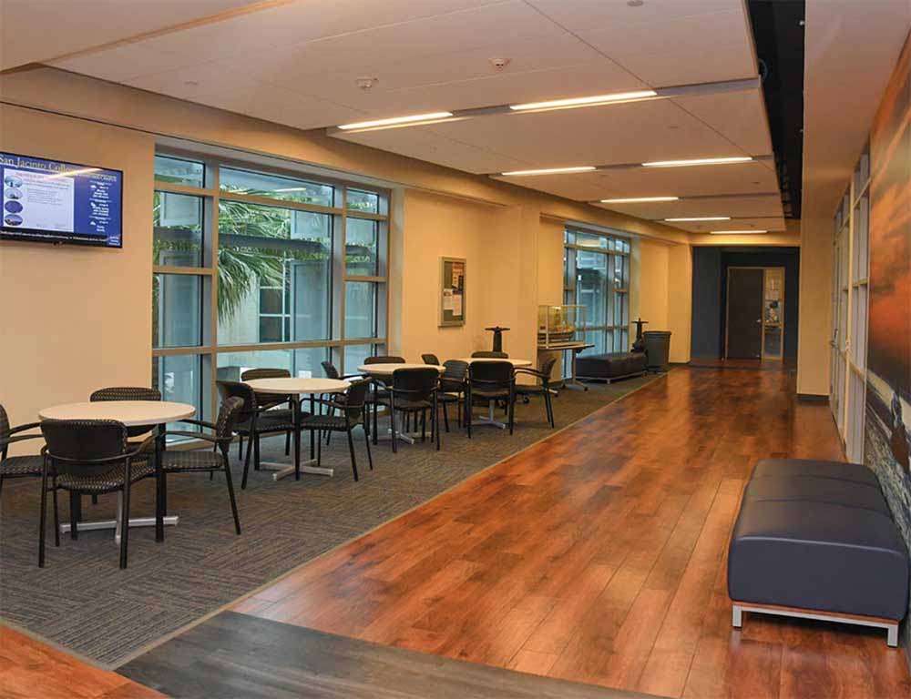 San Jacinto College Lounge