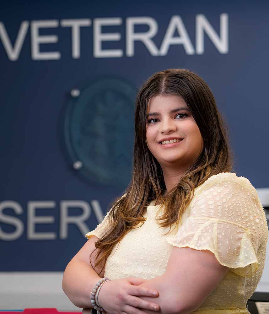 San Jacinto College Veteran Services Worker, offering resources for veterans for the Maritime program.